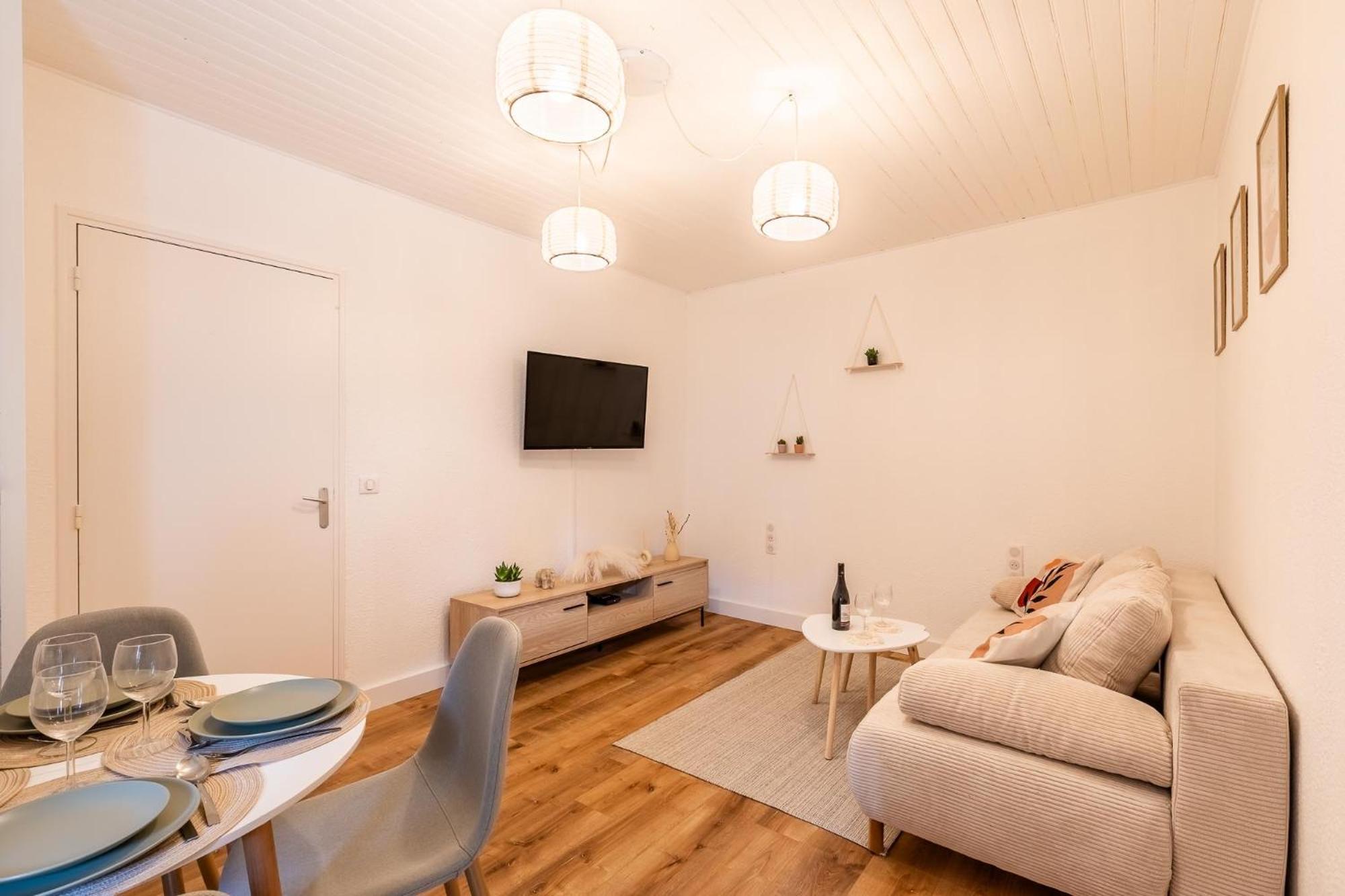 T2 Climatise Proche De Montpellier Avec Parking Public ! Apartment Saint-Georges-dʼOrques Exterior foto